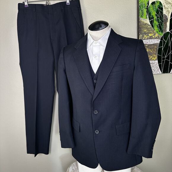 Christian Dior 3 Piece Suit Navy Pin stripes 40R 34" x 30" pant PERFECT - Picture 1 of 16